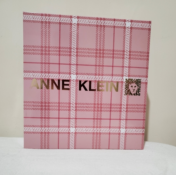 Anne Klein Gift Set Top Zip Crossbody, Curved Zip Wallet, Hand Sanitizer… - Picture 7 of 7